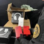 Прикордонники на кордоні з Польщею викрили контрабанду техніки Apple та Xiaomi на понад мільйон гривень