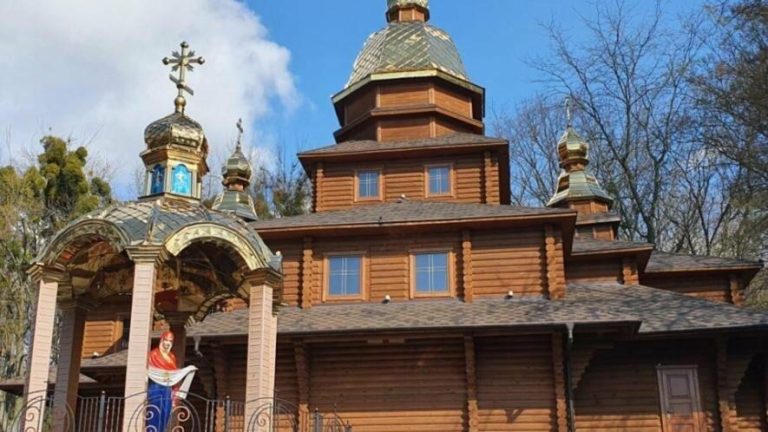 У Львові на вул. Пилипа Орлика встановлять тимчасову дзвіницю