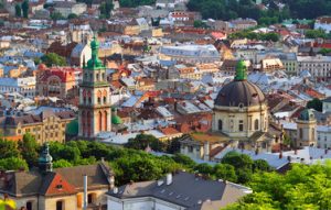 Оренда авто: порівняння умов, автопарків і варіантів поїздок у місті та за його межами
