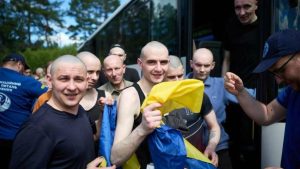 П’ятеро мешканців Львівщини повернулися додому після визволення з російського полону