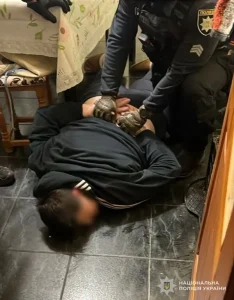 У Львові повідомили про викриття 42-річного чоловіка, підозрюваного в торгівлі канабісом