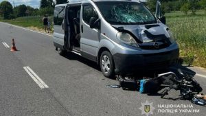 Смертельна ДТП на Самбірщині: 74-річна водійка електромопеда загинула після зіткнення з мікроавтобусом