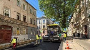 У Львові після капітального ремонту знову відкрили для транспорту вулицю Героїв УПА