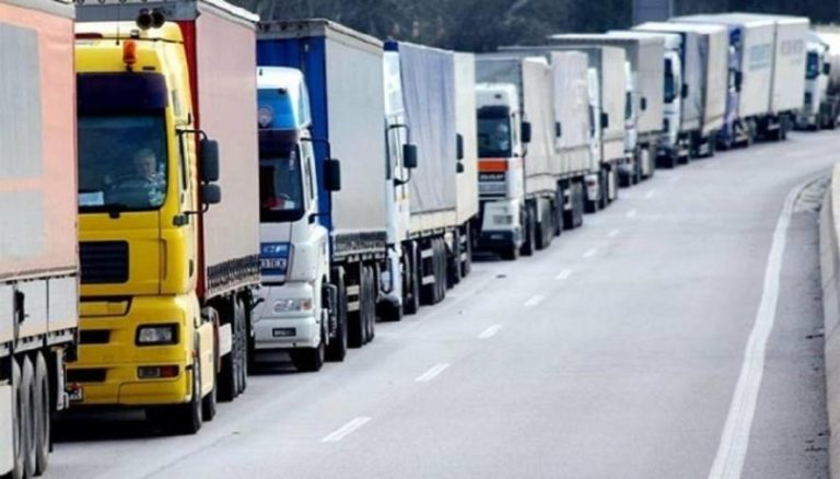 Спека на Львівщині: запровадили обмеження руху вантажівок