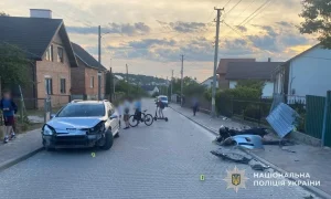 Двоє неповнолітніх мотоциклістів отримали травми в ДТП у Миколаєві Стрийського району