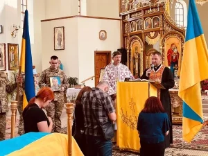 Новороздільська громада провела в останню путь захисника Тараса Колодія