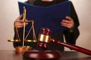 Посадовицю ліцею на Львівщині судитимуть через збитки майже 1,4 млн грн