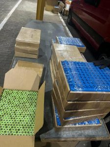 Митники викрили перевезення незадекларованих акумуляторів з Варшави до Львова на 1,2 млн грн