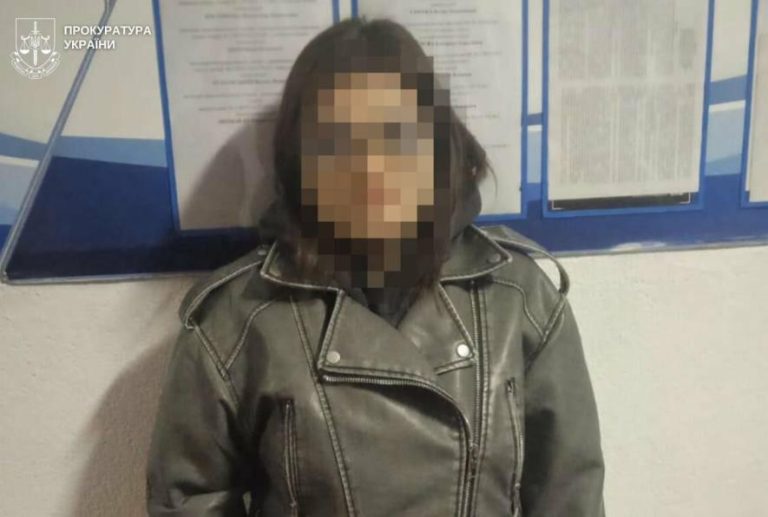 На вулиці Хоткевича у Львові викрили жінку з великою партією психотропних речовин