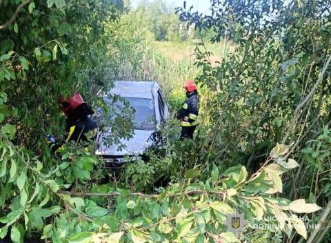 На Львівщині водій Opel Zafira загинув після з’їзду авто в кювет