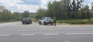 На Львівщині серйозна аварія: легковик злетів у кювет, є постраждалі