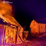 На Львівщині під час загоряння літньої кухні рятувальники врятували житловий будинок