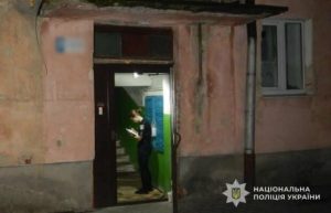 У Львові чоловік сфабрикував історію про нападника, щоб приховати, що ножем його поранила дружина