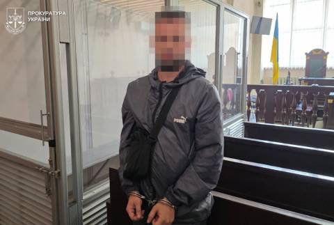 Ще троє підозрюваних залишаться під вартою — Варіанти