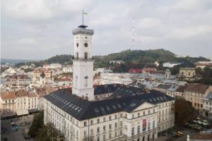 Садовий запропонував збільшити штат виконавчих органів міськради на 35 осіб до 1756