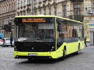 Коли старі автобуси Львова нарешті отримають системи охолодження