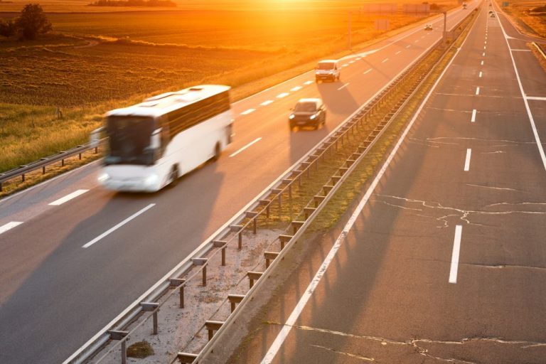 Що потрібно знати перед поїздкою автобусом із Варшави до Житомира