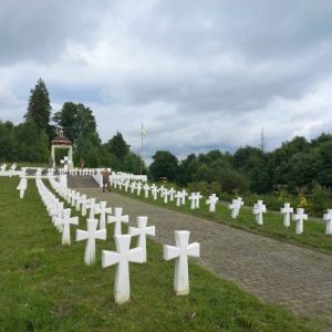 На Львівщині привели до ладу меморіал на Верецькому перевалі