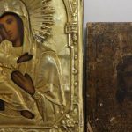 Львівська митниця передала музеям ікони та антикварні книги, врятовані від контрабанди