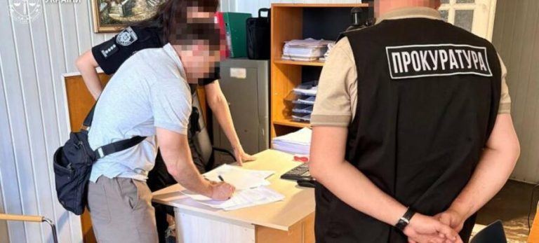 На Львівщині переселенця й ексчиновника підозрюють у шахрайстві — приховали квартиру та заволоділи мільйонами державних коштів