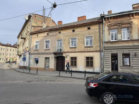 У центрі Львова виставили приміщення за 100 тисяч гривень — що пропонують