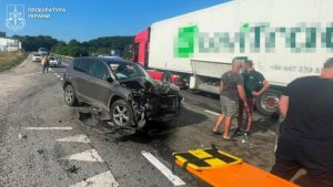 Поліція оприлюднила подробиці потрійної аварії на об’їзній Львова