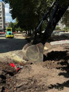 Через пошкоджений будівельниками гідрант у Львові частина міста тимчасово лишиться без води