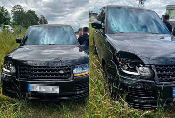Під час втечі поблизу Стрия 41-річний водій Range Rover наїхав на поліцейського