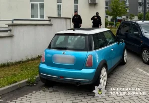 У Львові в авто виявили тіло чоловіка з вогнепальним пораненням – Голос Сокальщини