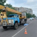 У Шептицькому автокран збив пішоходів: одна людина загинула, ще одна поранена