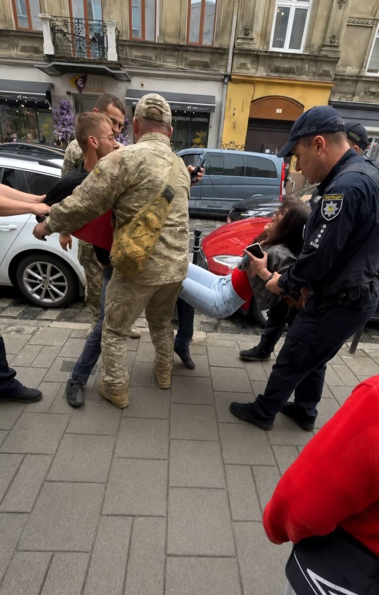 У центрі Львова знову спалахнув конфлікт навколо ТЦК