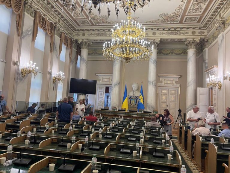 Сесія Львівської облради не відбулася через відсутність кворуму