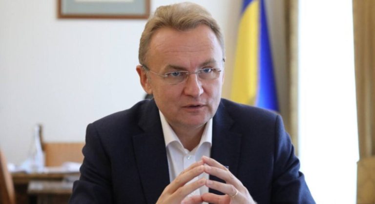 У Львові побудують житловий будинок за 371 метр від злітної смуги аеропорту