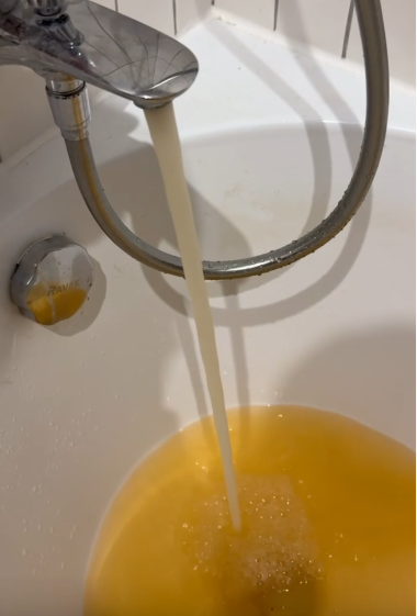 Якість львівської води на відео від міських комунальників Садового (ВІДЕО)