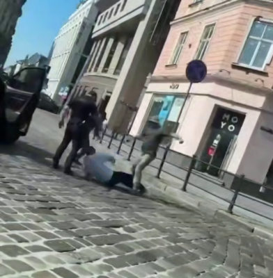Поліція розпочала кримінальне провадження після побиття чоловіка працівниками ТЦК у центрі Львова
