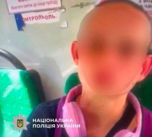 У Львові пасажирка авто з ножем накинулася на чоловіка в маршрутці