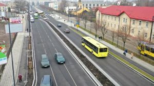 У Львові тимчасово перекриють рух на низці вулиць: список локацій