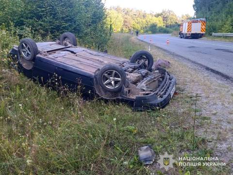 Загинув пасажир Volkswagen Passat, що перекинувся на трасі Броди – Тернопіль