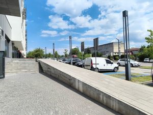 У Львові виявили аварійно небезпечний спуск для пішоходів
