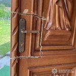 Вночі на Львівщині чоловік намагався силою проникнути до церкви