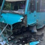 На Дрогобиччині автобус зіткнувся з легковиком — 11 людей постраждали