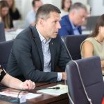 У Львові посадовцям Садового бракує щастя без 10 автобусів у кредит
