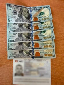 У Львівській області прикордонник відмовився від хабара у 500 доларів