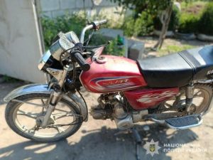 На Львівщині через втрату керування в ДТП постраждали мотоцикліст і 8-річний хлопчик