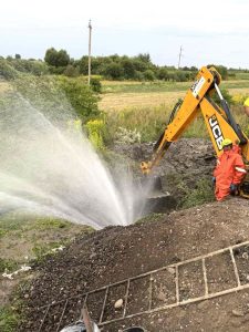 Під Львовом прорвало магістральний водогін