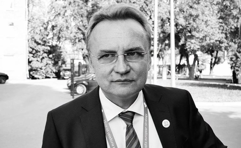 У Львові розглянуть петицію щодо відставки мера Садового