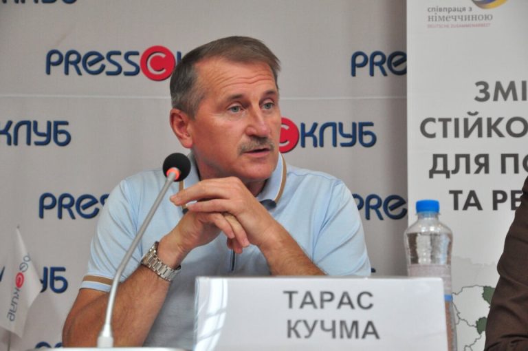 Через бюрократичні перепони Львівської облради у Дрогобичі не можуть розселити сотні людей