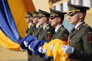 Церемонія підняття прапора