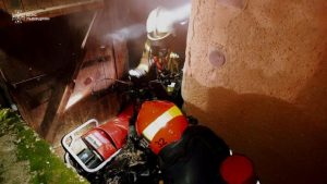 У Львові через пожежу в підвалі рятувальники евакуювали дитину з будинку