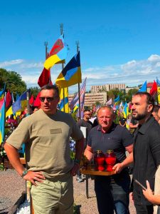 Усик у Львові подякував захисникам (ФОТО, ВІДЕО)
